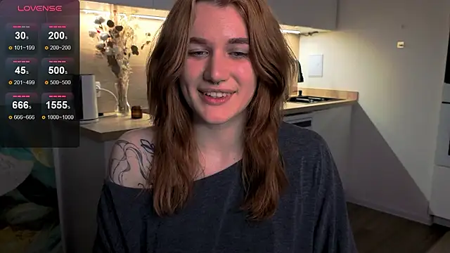 Snapshot of eshleeygreen chatting on 03-08-26, 02:04 eshleeygreen online show from 03-08-26, 02:04