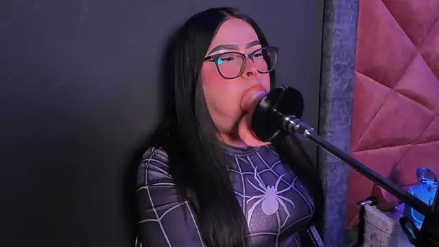 Amy whittee online show from 05-16-26, 03:47