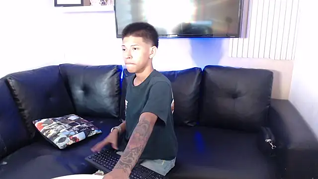 Snapshot of Tessachains_2_ chatting on 01-09-26, 03:31 Tessachains 2 online show from 01-09-26, 03:31