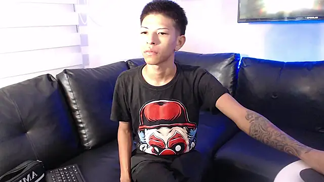 Snapshot of Tessachains_2_ chatting on 01-13-26, 04:01 Tessachains 2 online show from 01-13-26, 04:01