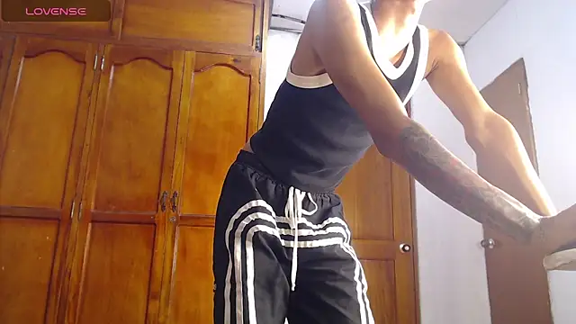 Snapshot of Tessachains_2_ chatting on 03-02-26, 01:30 Tessachains 2 online show from 03-02-26, 01:30