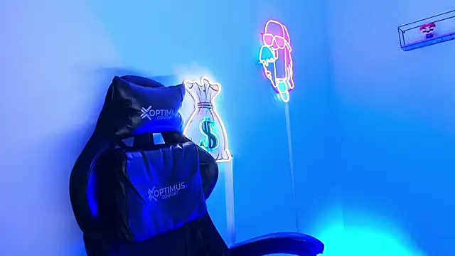 Snapshot of Quetzal_coatl_ chatting on 04-06-26, 11:16 Quetzal coatl online show from 04-06-26, 11:16