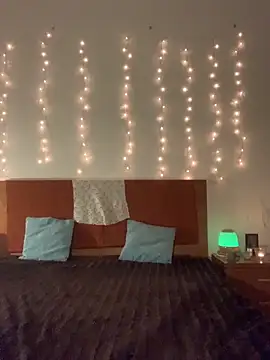 massagistahotbrunette online show from 12-02-25, 07:53