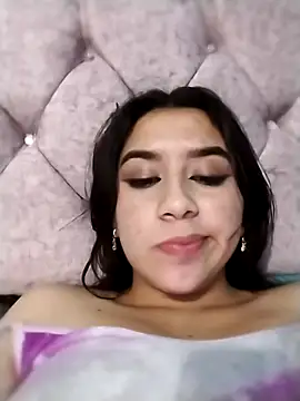 Snapshot of madeline_lx chatting on 11-15-25, 02:20 madeline lx online show from 11-15-25, 02:20