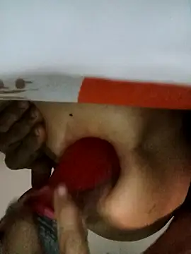 Snapshot of Gil666Hatanal chatting on 04-12-26, 01:43 Gil666Hatanal online show from 04-12-26, 01:43