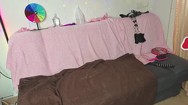 JadeStarUK online show from 11-27-25, 01:57