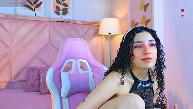 Snapshot of DemiJones_ chatting on 05-10-26, 04:28 DemiJones online show from 05-10-26, 04:28