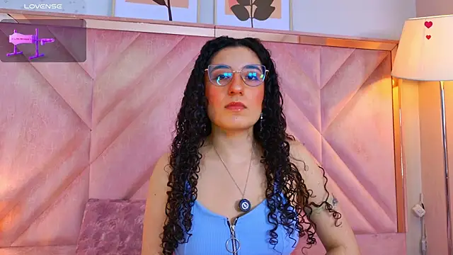 Snapshot of DemiJones_ chatting on 05-21-26, 05:14 DemiJones online show from 05-21-26, 05:14