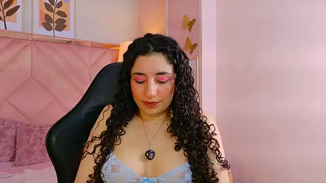 Snapshot of DemiJones_ chatting on 06-11-26, 04:43 DemiJones online show from 06-11-26, 04:43