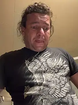 Snapshot of miguel910921 chatting on 11-09-25, 02:54 miguel910921 online show from 11-09-25, 02:54