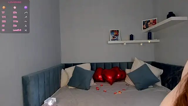 Snapshot of moon_sanny chatting on 02-14-26, 01:35 moon sanny online show from 02-14-26, 01:35