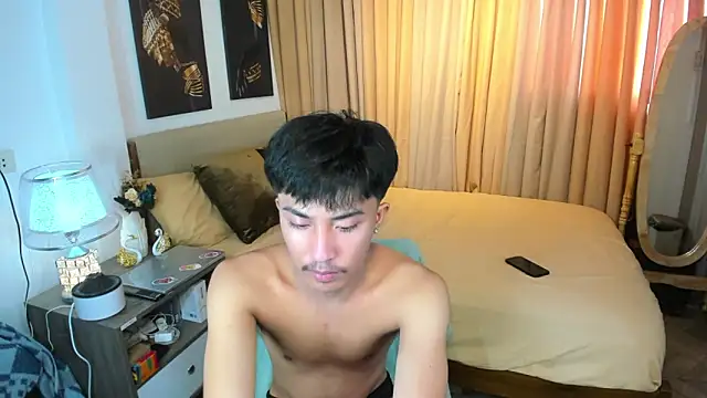 Snapshot of Urloverhardcock chatting on 02-16-26, 04:41 Urloverhardcock online show from 02-16-26, 04:41