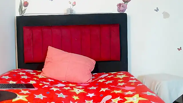 Snapshot of AMARYXS chatting on 02-25-26, 11:31 AMARYXS online show from 02-25-26, 11:31