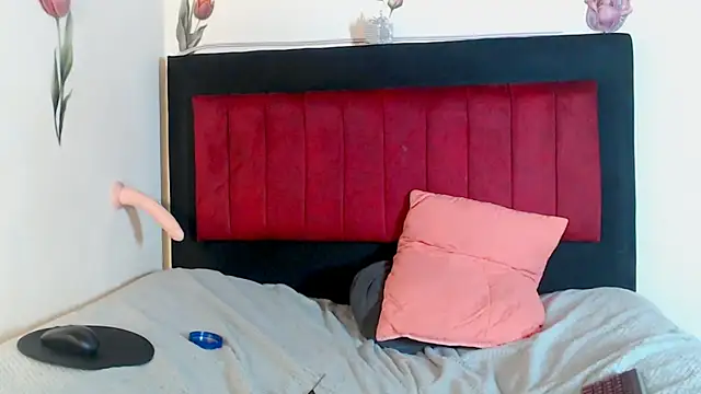 Snapshot of AMARYXS chatting on 02-25-26, 11:36 AMARYXS online show from 02-25-26, 11:36