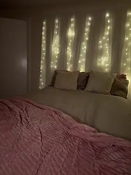 LillieMaee online show from 03-18-26, 09:18