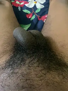 Snapshot of lkr_123 chatting on 12-22-25, 04:15 lkr 123 online show from 12-22-25, 04:15