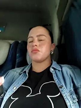 Snapshot of ALEJA__22 chatting on 12-22-25, 07:22 ALEJA 22 online show from 12-22-25, 07:22