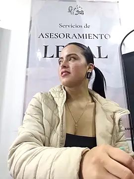 Snapshot of ALEJA__22 chatting on 02-13-26, 01:40 ALEJA 22 online show from 02-13-26, 01:40