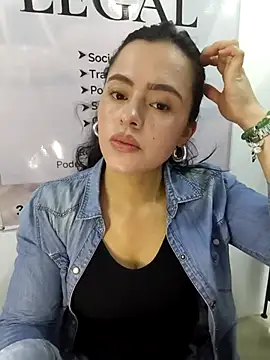 Snapshot of ALEJA__22 chatting on 02-25-26, 01:43 ALEJA 22 online show from 02-25-26, 01:43