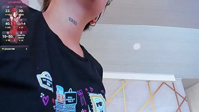  vaiolet owo online show from 03-11-26, 05:19