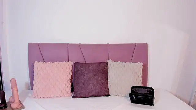 elena wolff online show from 06-30-26, 11:33