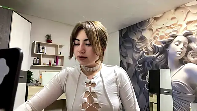 Snapshot of Evelinnight chatting on 11-06-25, 05:47 Evelinnight online show from 11-06-25, 05:47