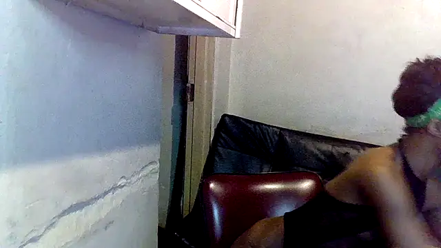 Snapshot of Nikistickyxx25 chatting on 11-25-25, 04:45 Nikistickyxx25 online show from 11-25-25, 04:45