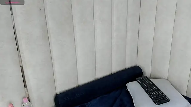 Snapshot of TifanyGrey chatting on 11-06-25, 09:15 TifanyGrey online show from 11-06-25, 09:15