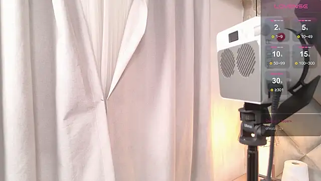 Snapshot of crystal_gilton chatting on 06-15-26, 07:05 crystal gilton online show from 06-15-26, 07:05