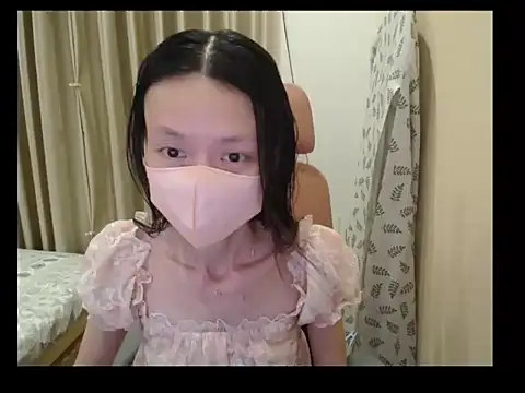 Lil-Cherries online show from 06-11-26, 03:32