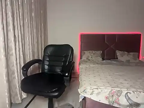 CutiePihu online show from 06-25-26, 05:12