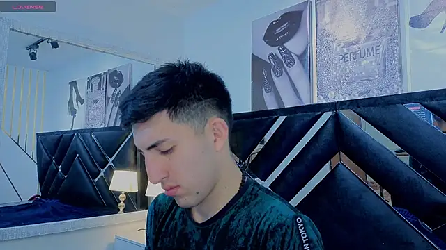 Un Sluttyy online show from 04-22-26, 11:23