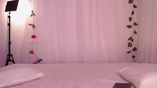 Belladonna lips online show from 08-02-26, 01:04