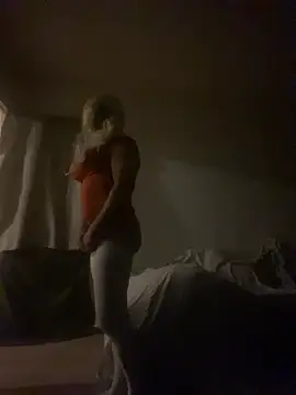 lanouvelle93 online show from 04-29-26, 01:43