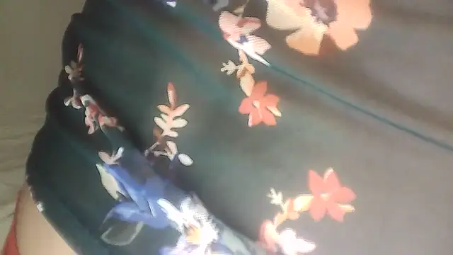 Snapshot of hotwoman25 chatting on 01-08-26, 07:49 hotwoman25 online show from 01-08-26, 07:49