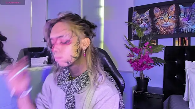 luxiel  online show from 11-18-25, 09:30