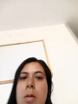 LorieFerrer online show from 01-31-25, 03:33