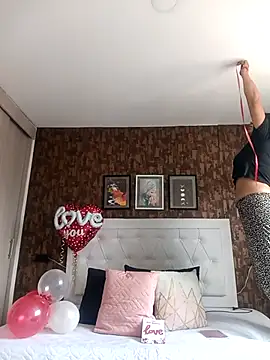 LorieFerrer online show from 02-10-25, 05:19