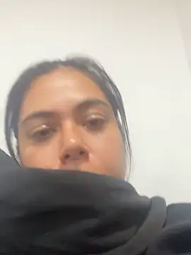 LorieFerrer online show from 11-12-25, 03:12