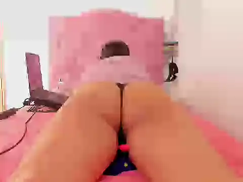 Snapshot of quenn-squirtanal chatting on 02-20-26, 12:16 quenn-squirtanal online show from 02-20-26, 12:16