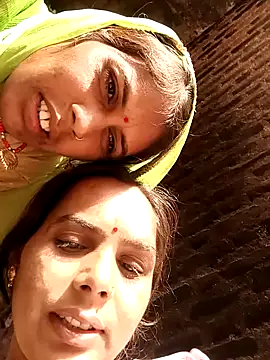 CUTE V SEXY online show from 11-09-25, 03:27