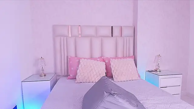 alanarose18 online show from 06-06-26, 07:07