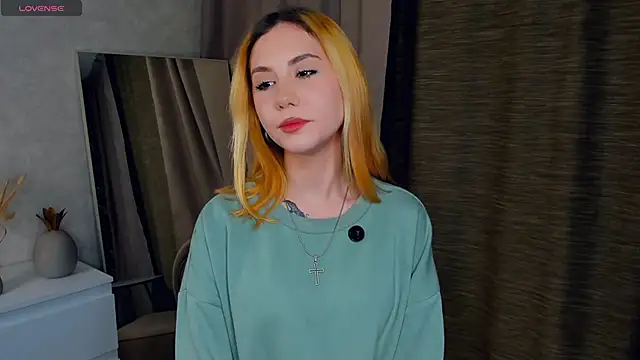 LilyMaiorano online show from 11-07-25, 06:46