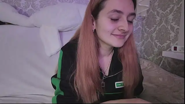 SweetLiaison online show from 11-11-25, 06:08