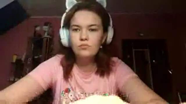 Snapshot of ScrammedUaruna chatting on 11-08-25, 02:06 ScrammedUaruna online show from 11-08-25, 02:06