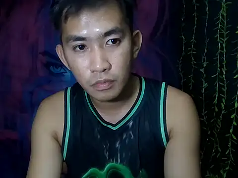 Snapshot of denzkylexx chatting on 12-19-25, 01:40 denzkylexx online show from 12-19-25, 01:40