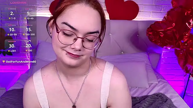 Snapshot of Lily__Evans chatting on 02-17-26, 04:42 Lily Evans online show from 02-17-26, 04:42