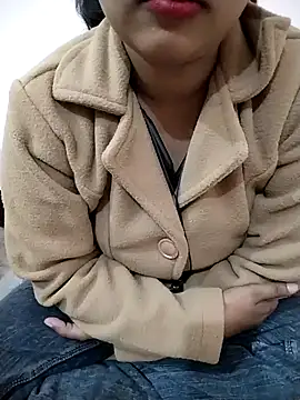 Sexy Divya   online show from 12-02-25, 05:57