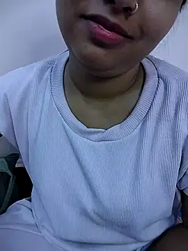 Sexy Divya   online show from 05-26-26, 04:19