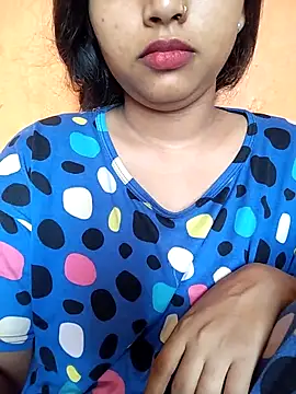 Sexy Divya   online show from 06-18-26, 01:39